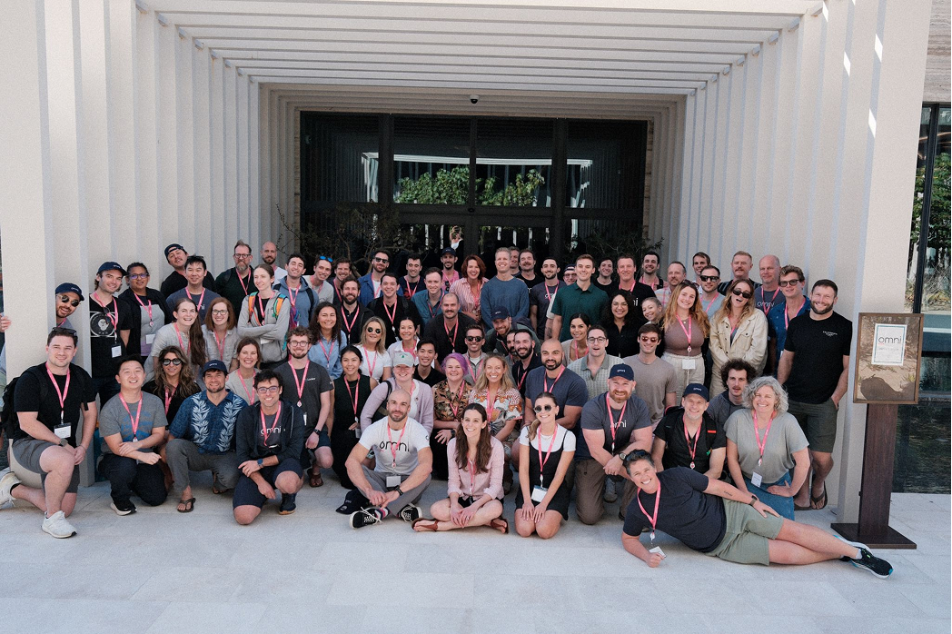 Product shot of an Omni workbook showing, SQL and a column visualization.